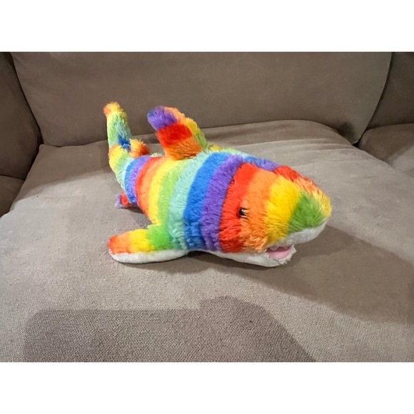 Ripley's Aquarium rainbow  shark Plush - Picture 1 of 4